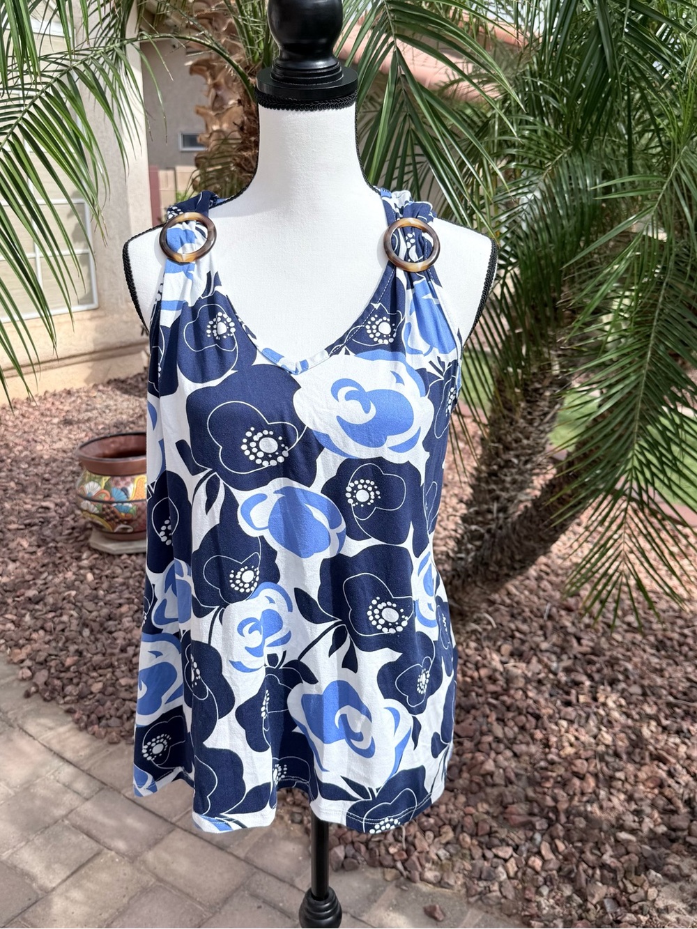 Juniper + Lime Blue Floral Ring-Shoulder Women's Tank Top - Size L made in USA